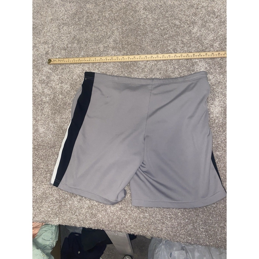 NIKE Gray Tag‎ DRI-FIT Mens 42 Gray Active Stretch Shorts Basketball Gym Casual - Picture 11 of 11